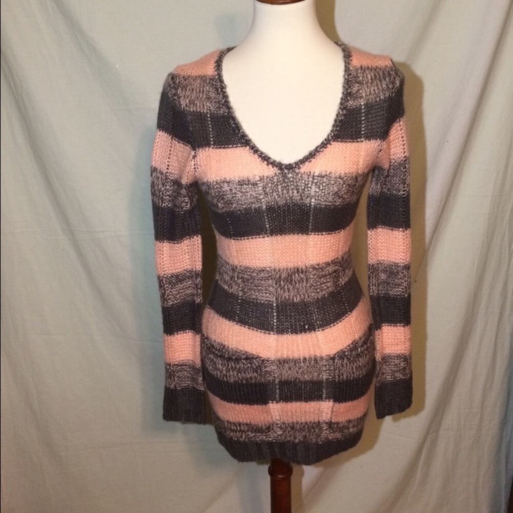 Rue 21 sweater
